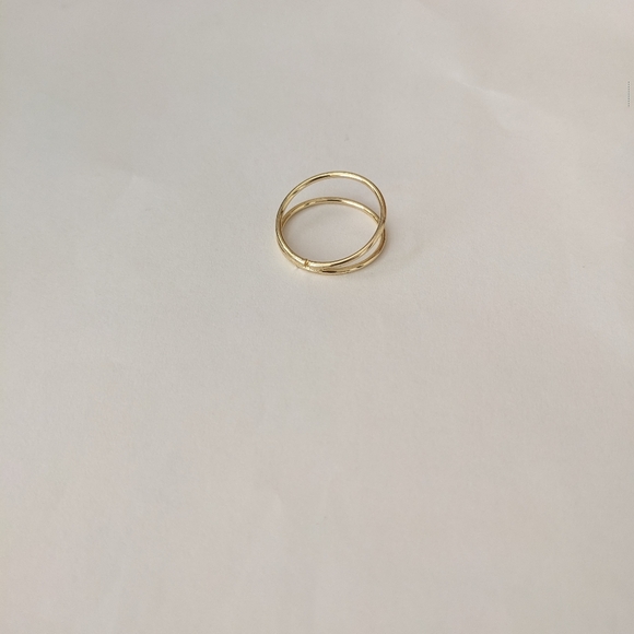 Gold Tone Double Ring - Picture 5 of 5